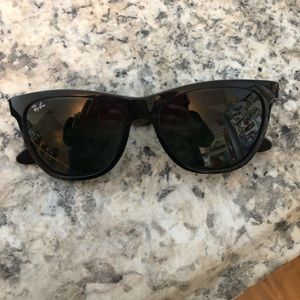Black Ray-Bans